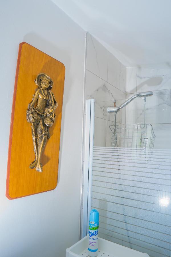 The Highfield Villa, 5 Bedrooms, Northampton Centre, Sleeps 10 Kültér fotó
